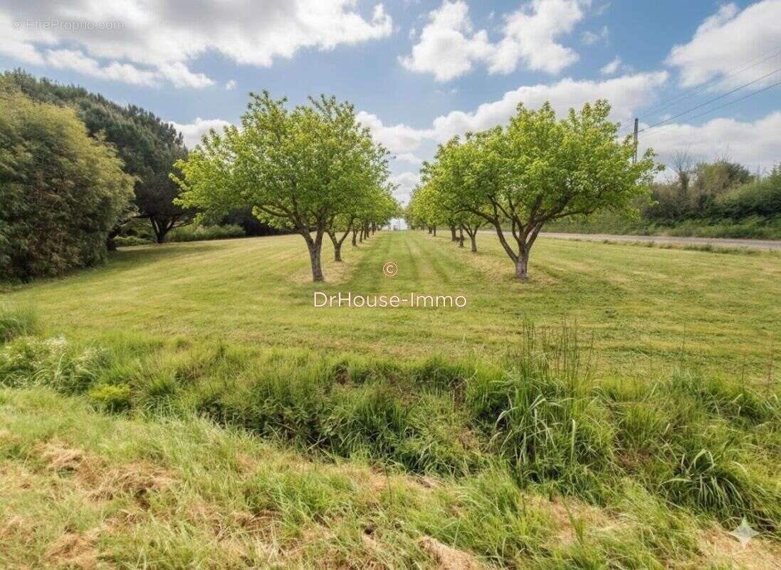 Maison à COMMEQUIERS