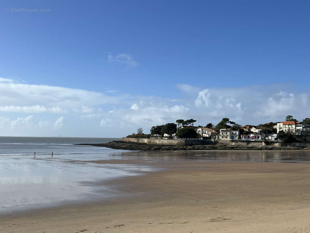 Maison à VAUX-SUR-MER