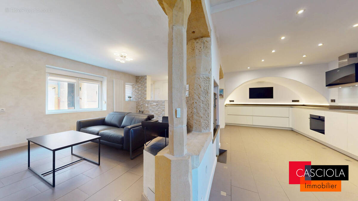 Maison à JOUY-AUX-ARCHES