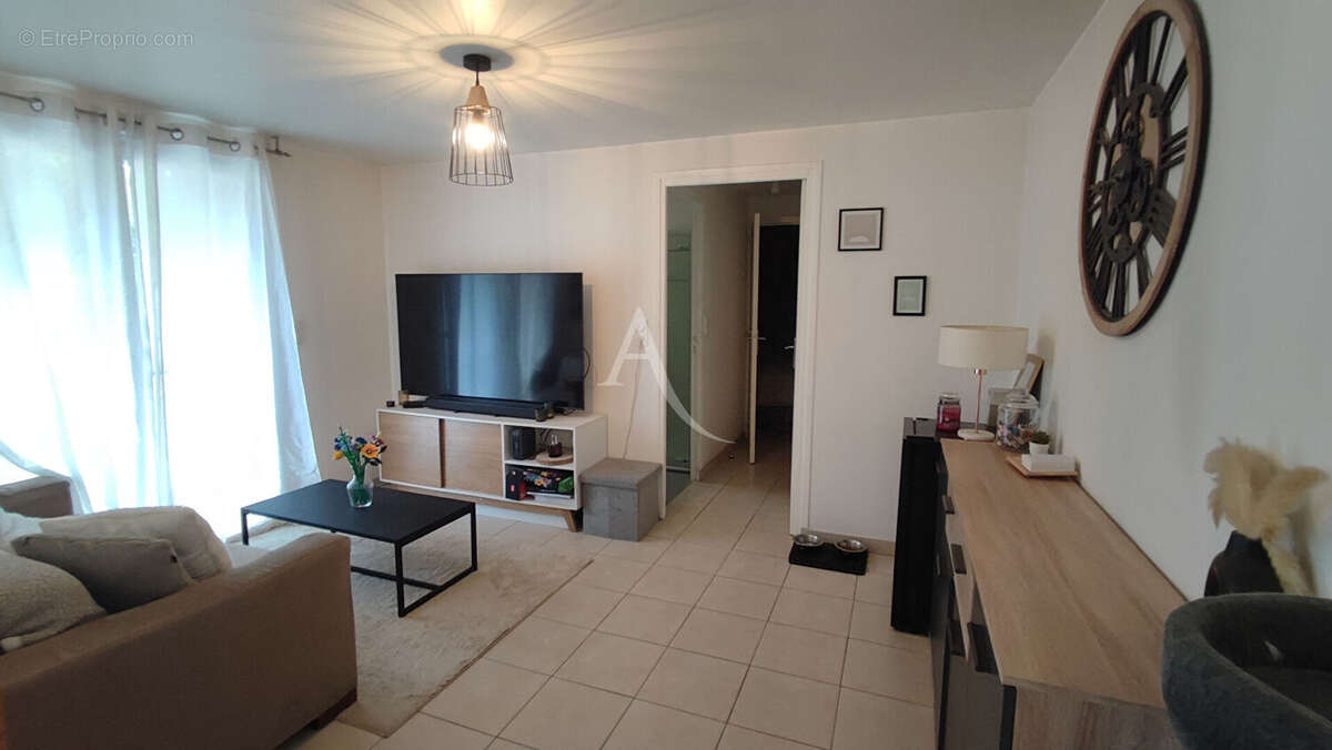 À quelques minutes d'Aizenay  Magnifique grange en pierre rénovée sur plus de 2 970 m² de terrain - photo 17