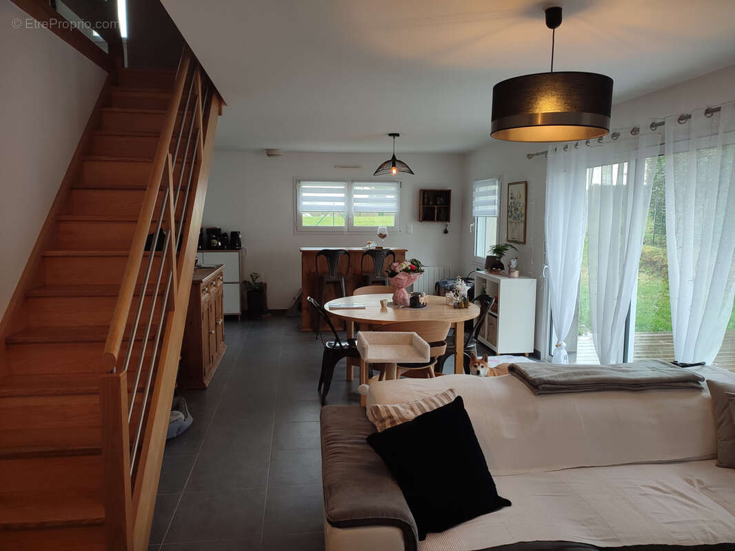 Maison à LANVALLAY