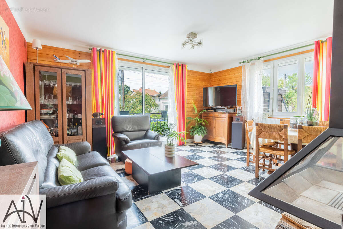 Maison à SAVIGNY-SUR-ORGE