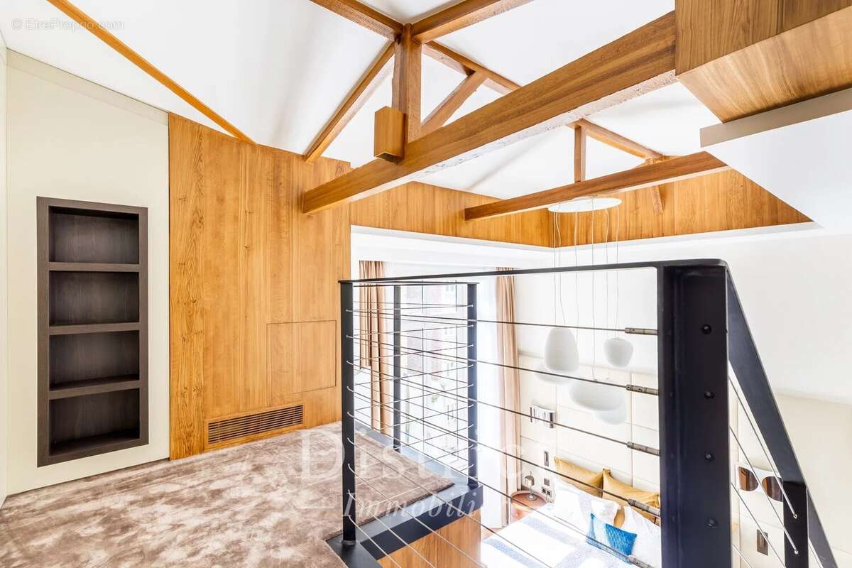 Appartement à PARIS-8E