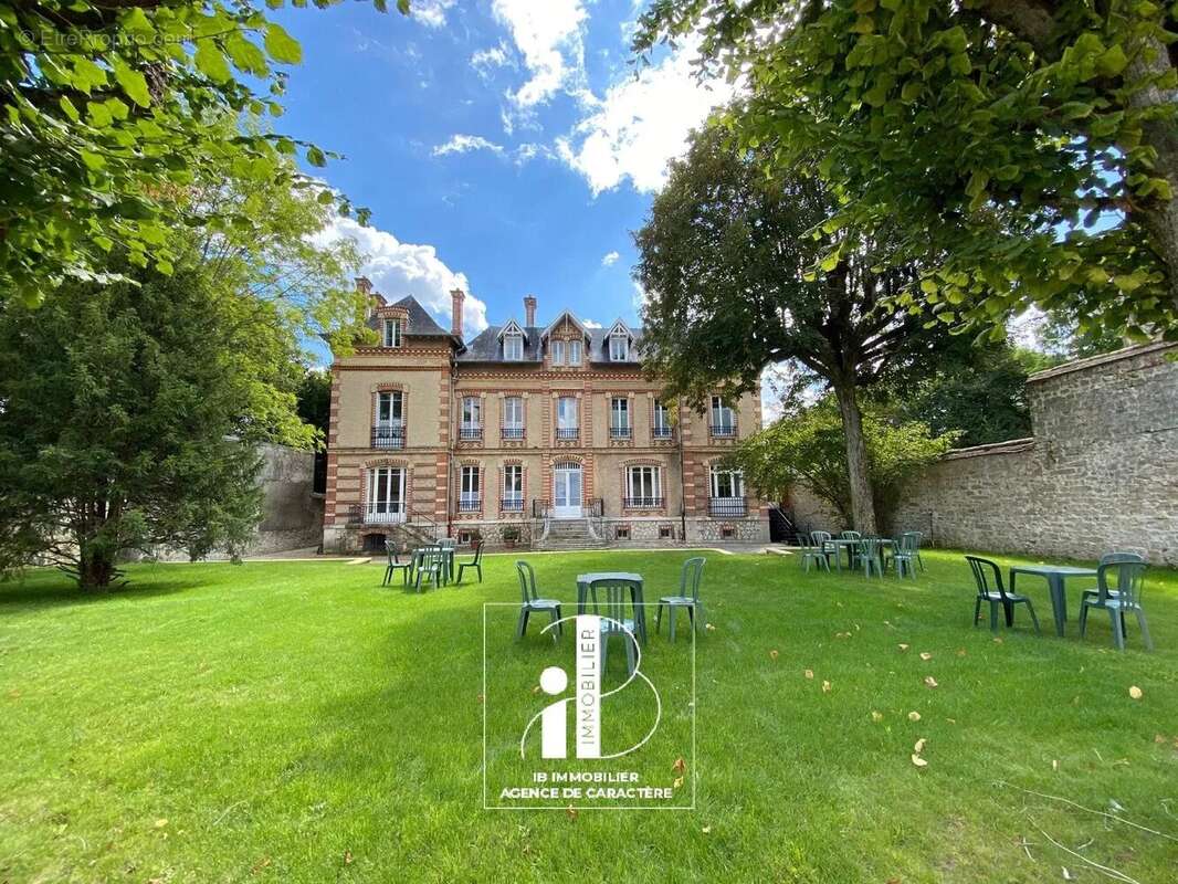 Maison à FONTAINEBLEAU