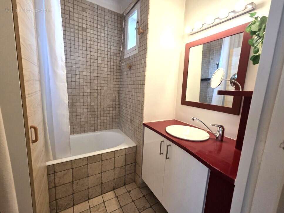 CORENTIN CELTON, limite Paris 15éme, un magnifique appartement familial de 4  pièces de 83m2 environ - photo 10