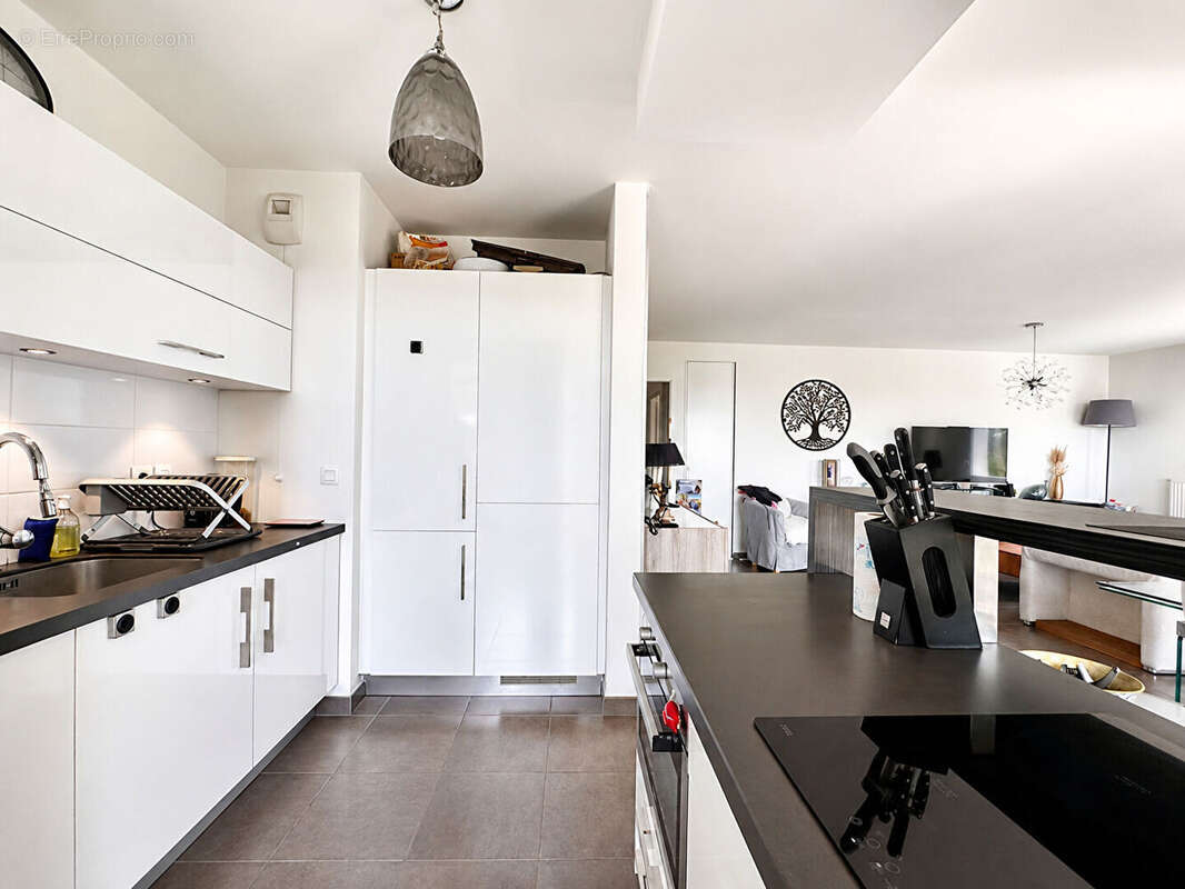 Superbe T4 de 107 m² avec vue, calme et généreux espaces extérieurs - photo 5