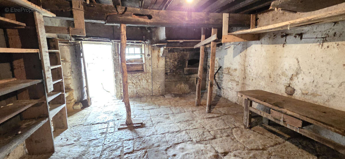 Maison à NUARS