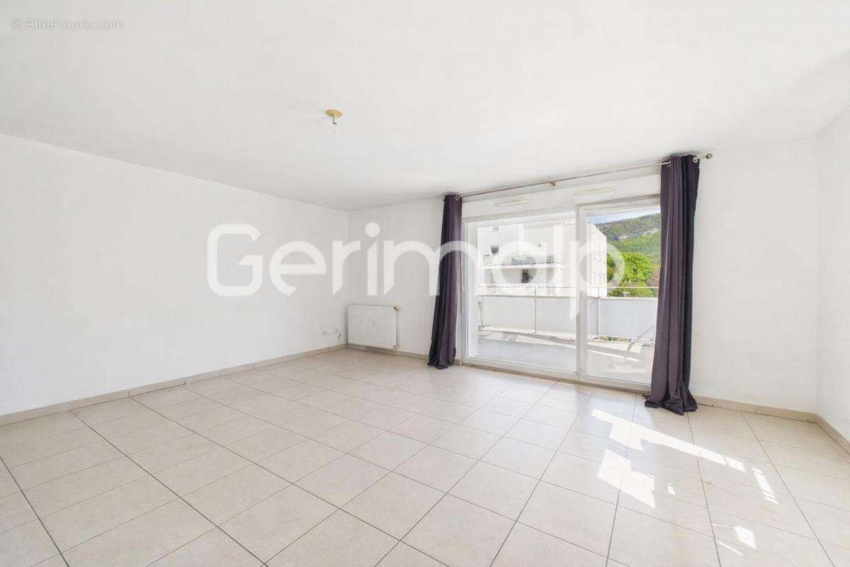 Appartement à SEYNOD