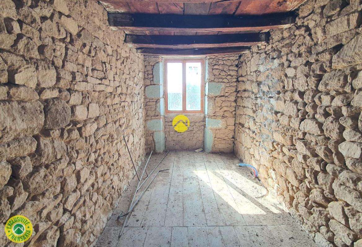 Maison à AUZANCES