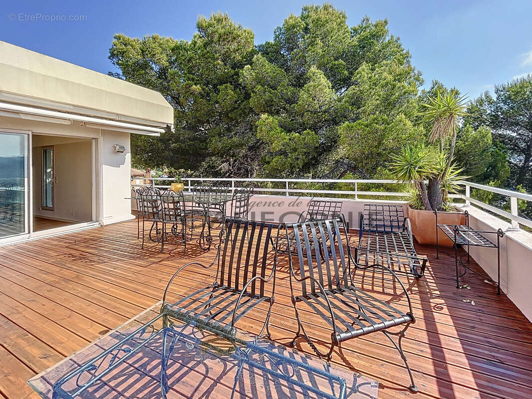 Appartement à LE CANNET