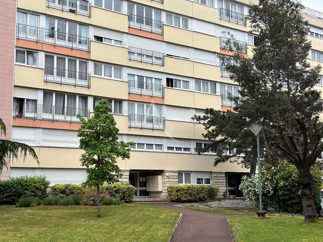 Appartement à YERRES