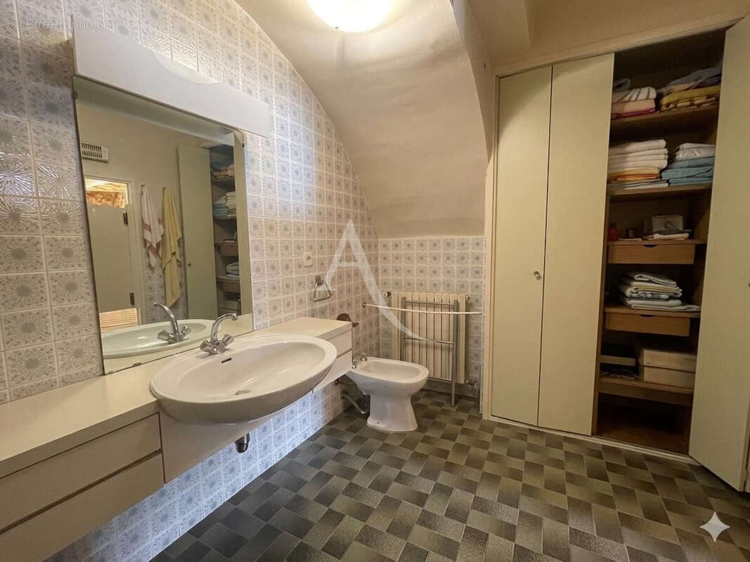 Maison de village 100m2 à très fort potentiel - photo 11