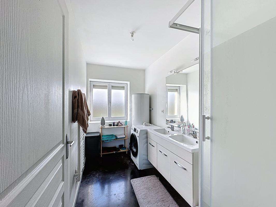 Appartement à SAINT-SYMPHORIEN-D&#039;OZON