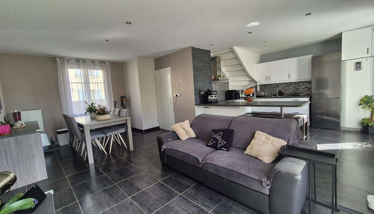 Maison à FAREMOUTIERS