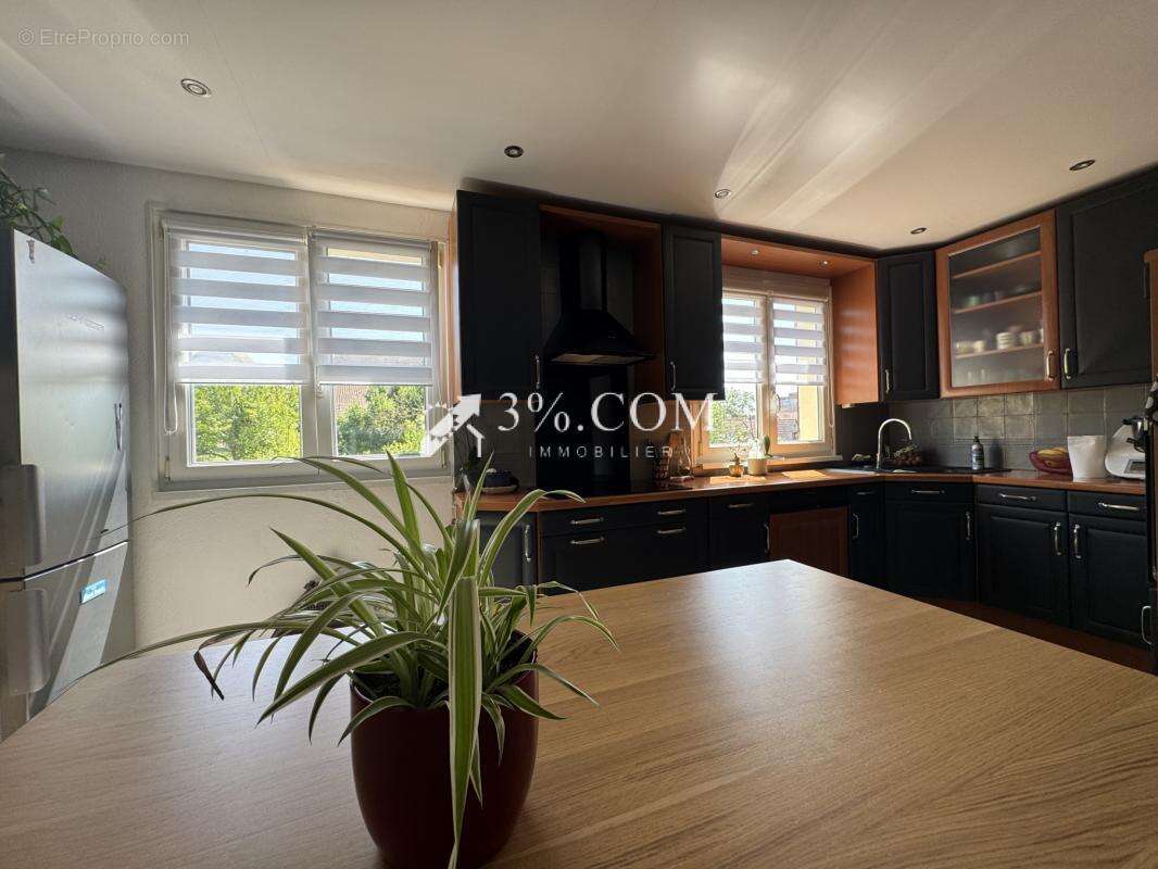 3%COM Charmant triplex avec 3 chambres  - 2 terrasses - gara - photo 6