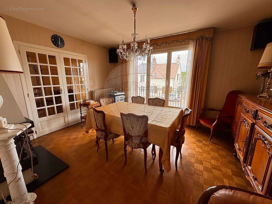 Maison à PREMERY