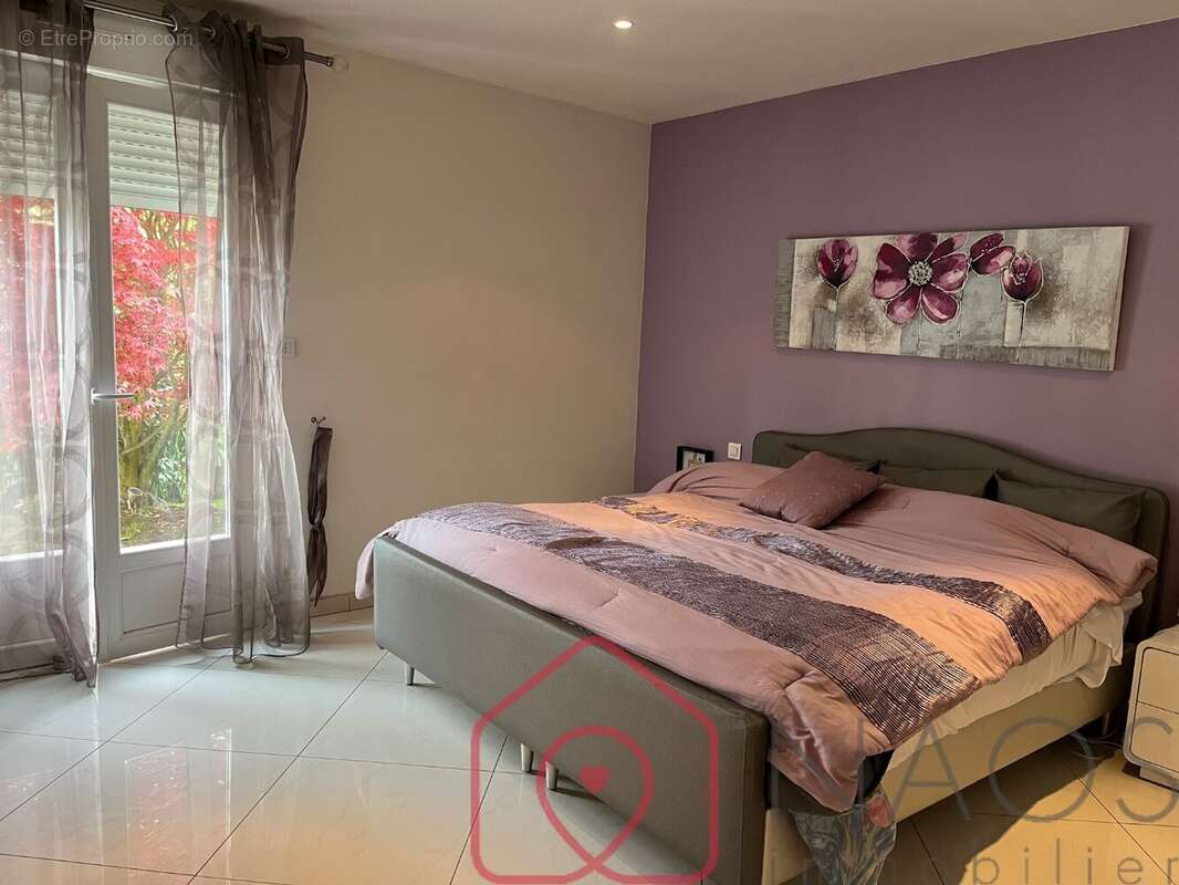 Maison à SAINT-PIERRE-LES-NEMOURS