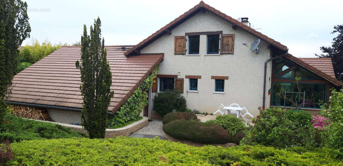 Maison à SAINT-DIDIER-DE-LA-TOUR