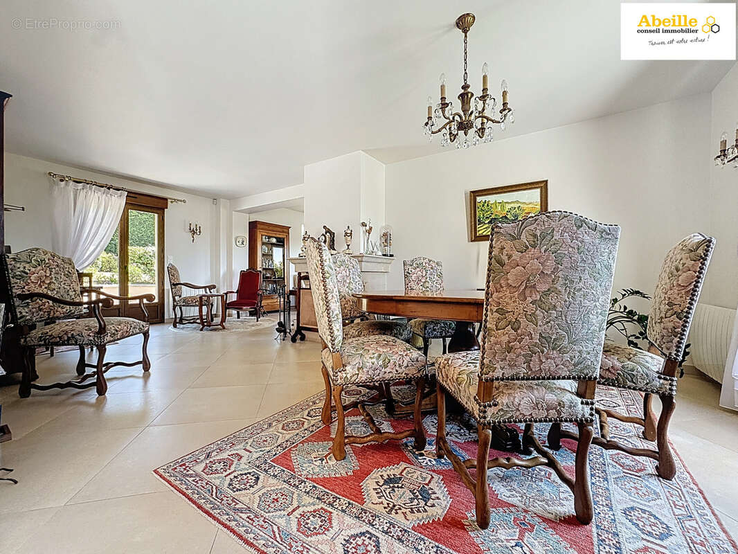 Maison à SAINT-CHERON