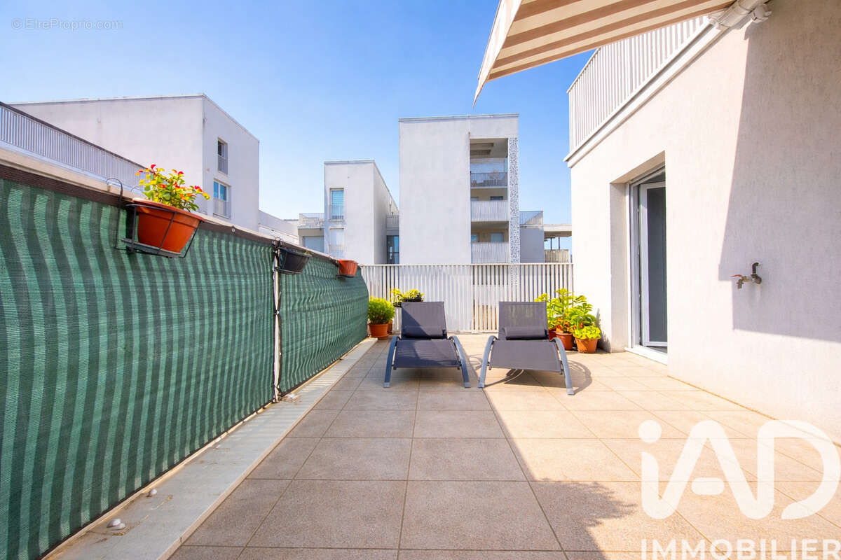 Photo 2 - Appartement à GENNEVILLIERS