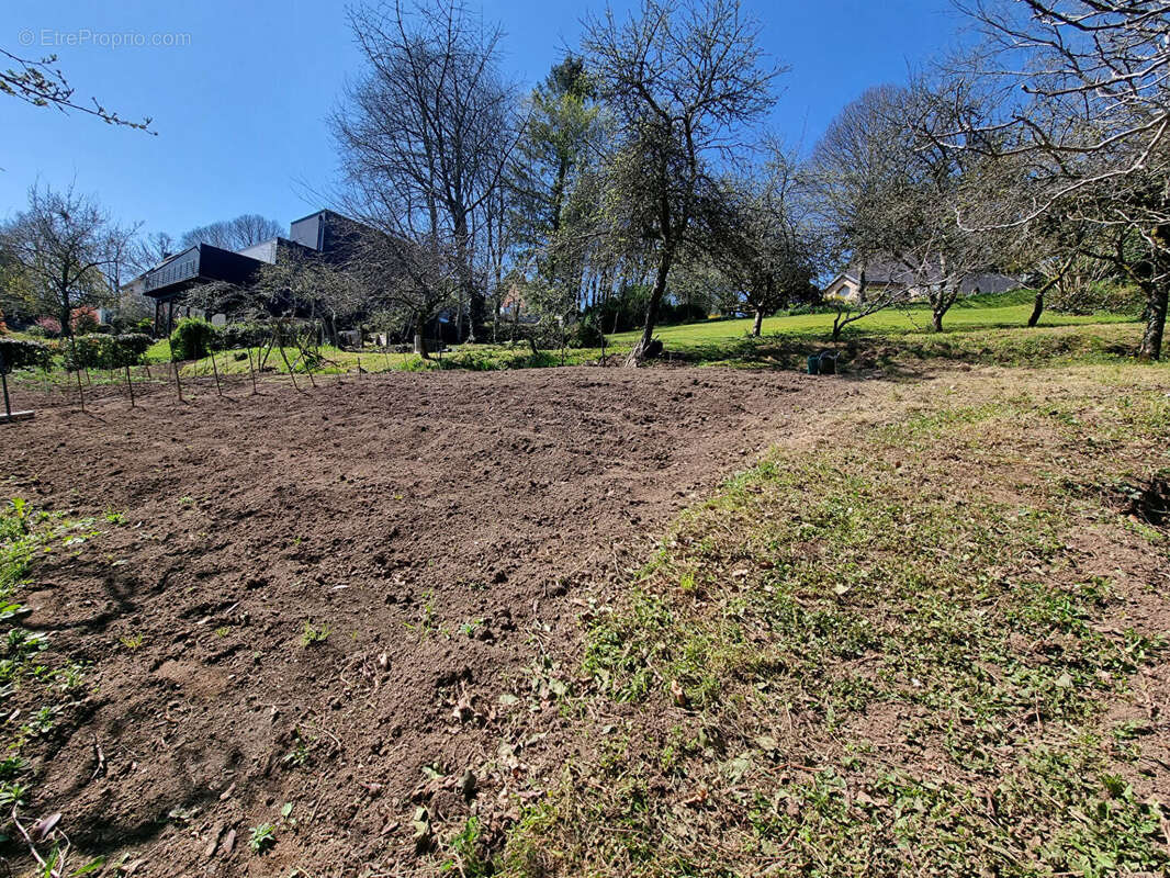 Terrain à QUIMPERLE