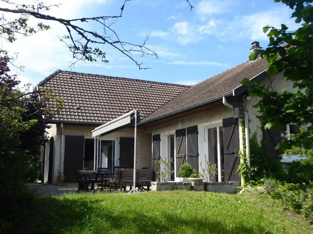 Maison sur grand terrain - photo 3