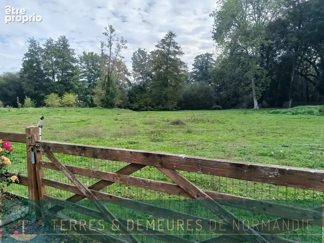 Ensemble de chaumières sur 20000m² de parc paysagé bordé par une rivière - photo 16