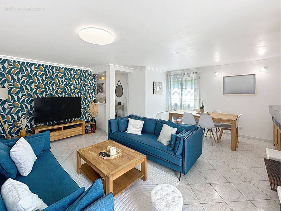 Maison à SAVIGNY-LE-TEMPLE