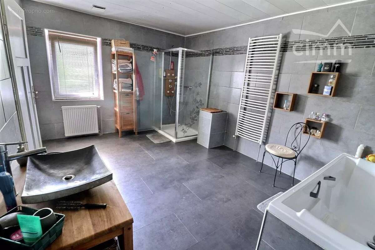Maison 6 pièces de 167,80 m² – Terrain de 1 194 m²-  parcelle constructible - GAUBIVING - photo 6