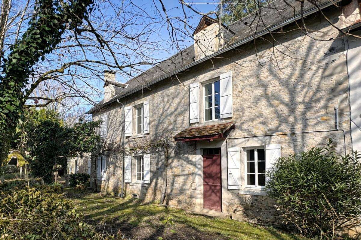 Maison à CREYSSE