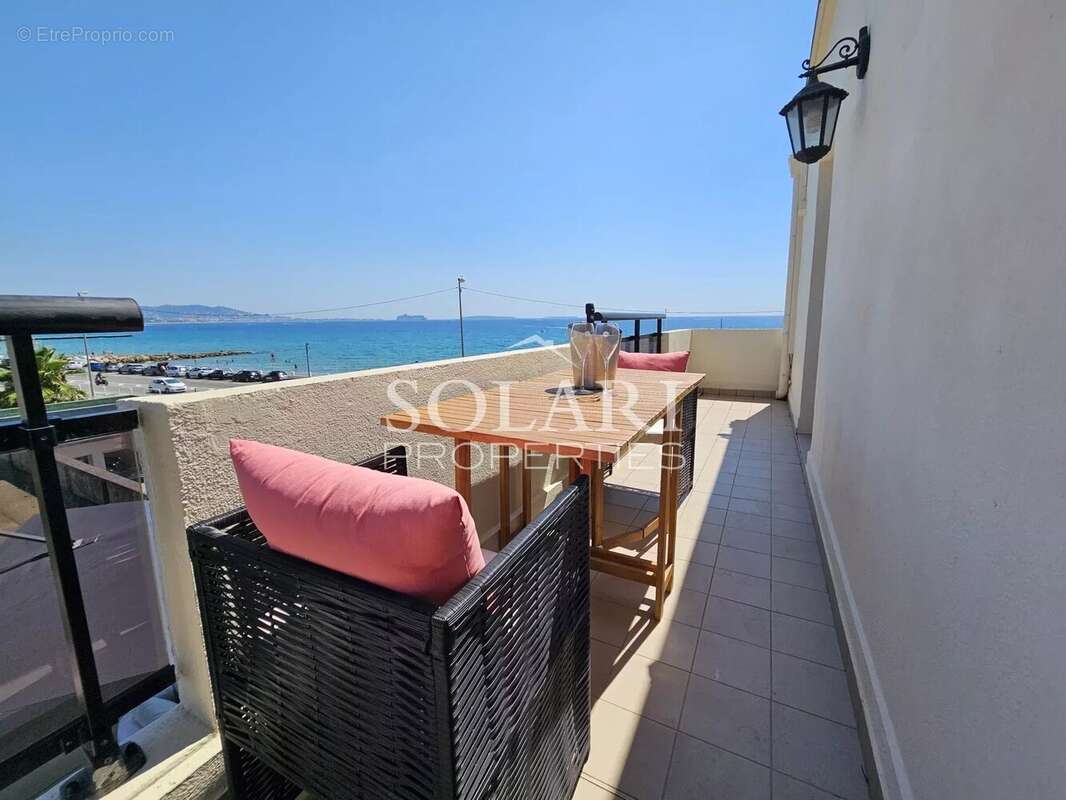 Appartement offrant une vue panoramique sur la mer, situé à quelques pas des plages - photo 7
