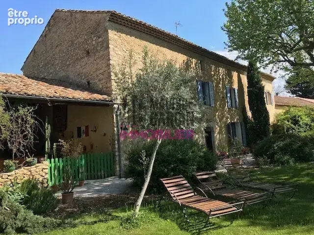 Maison 260 m² à Sarrians  - photo 1
