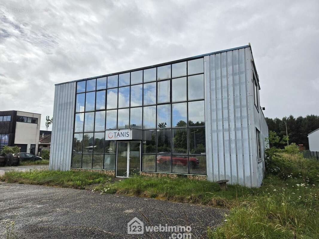 Commerce 230 m² à Saint-Jean-D'illac  - photo 2