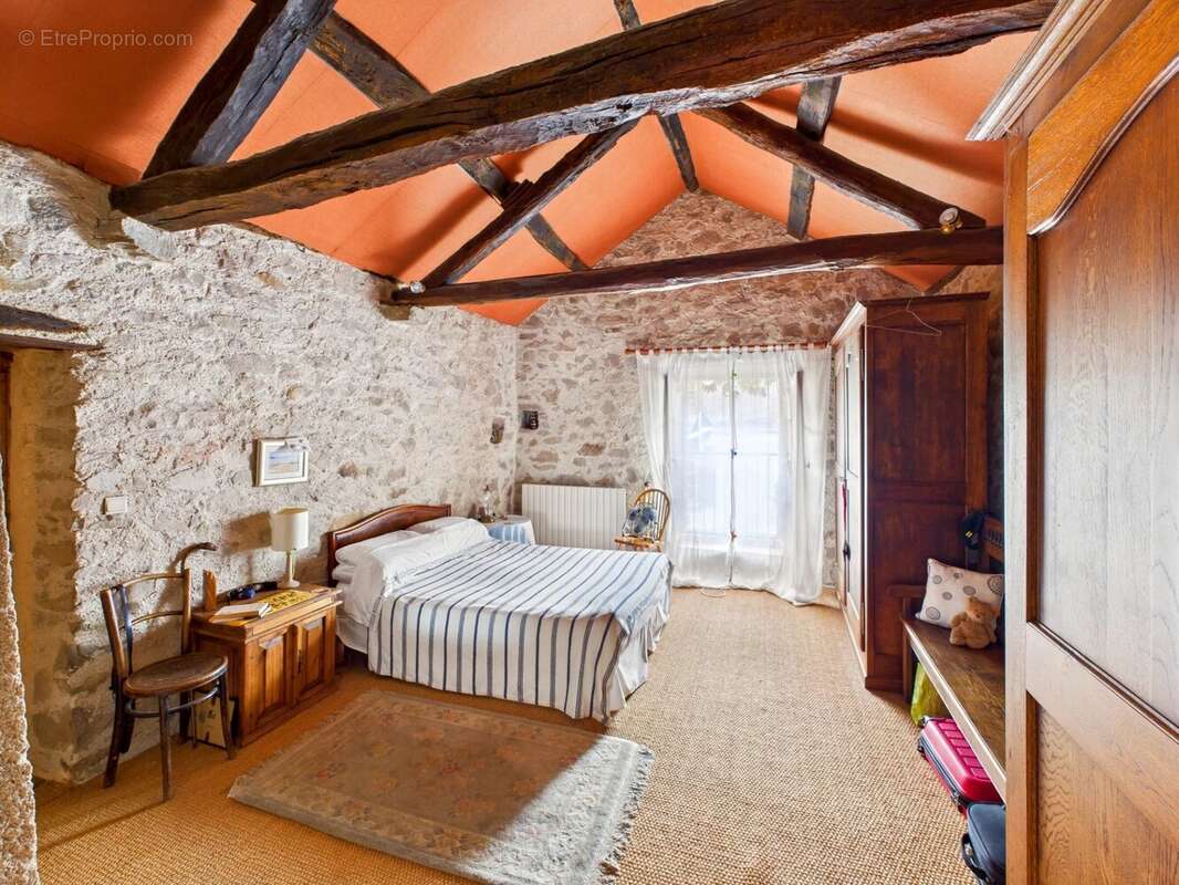 Grande maison de caractère à Monestiés – 270 m², piscine, jardin et potentiel gîte/location entre Cordes et Albi - photo 9
