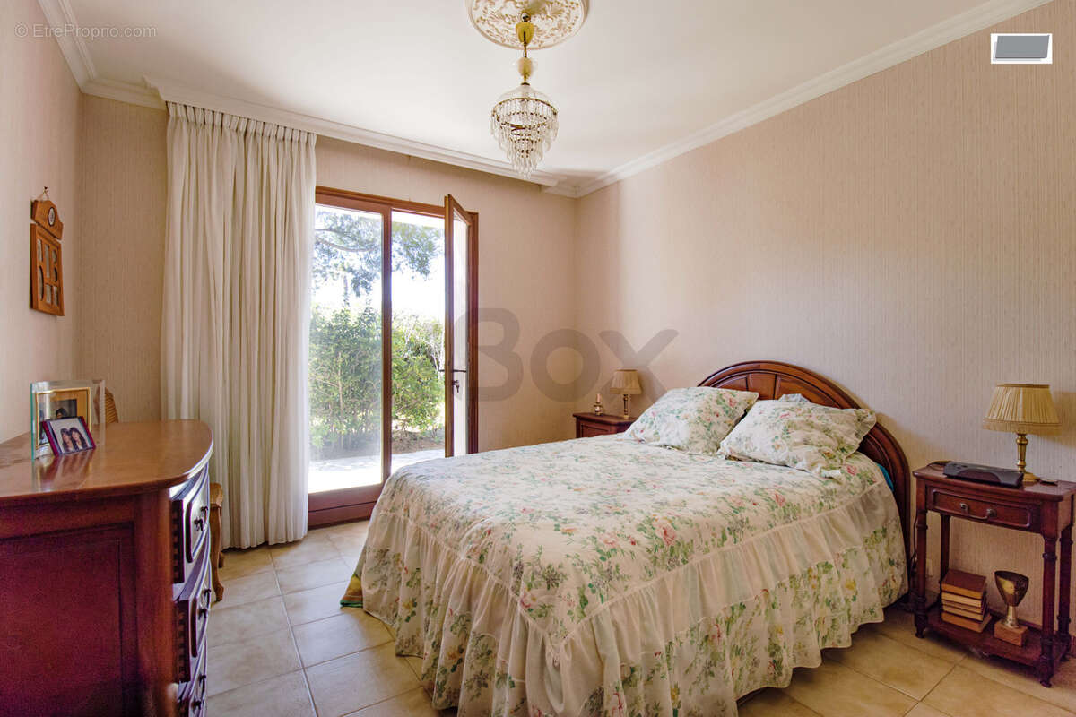 Maison à SIX-FOURS-LES-PLAGES