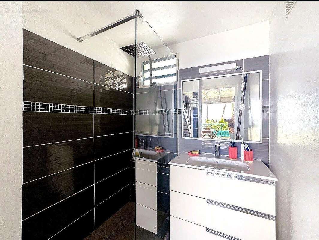 Appartement à SAINTE-ANNE