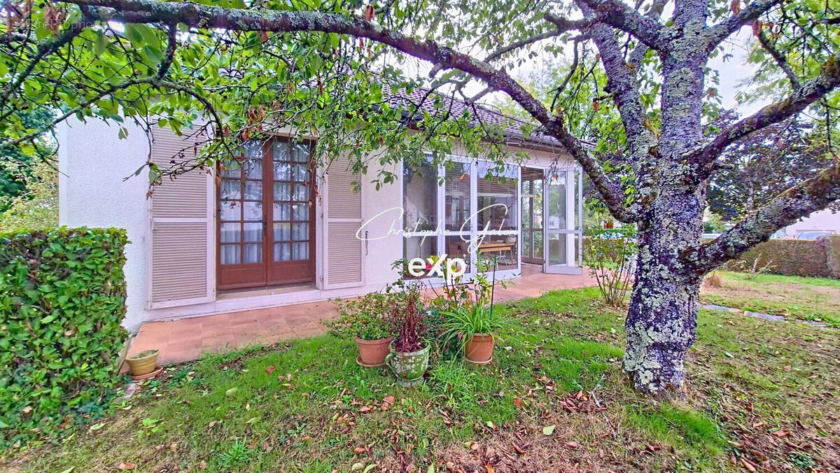Maison à BELLAC