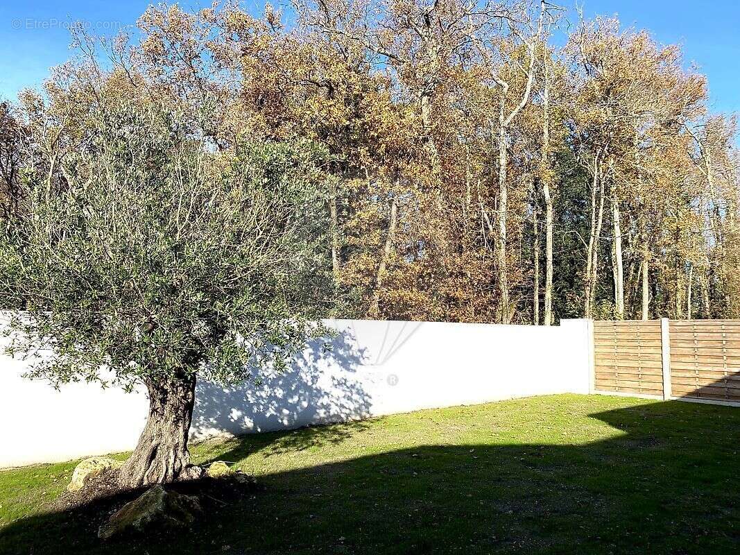 Maison à LES MATHES