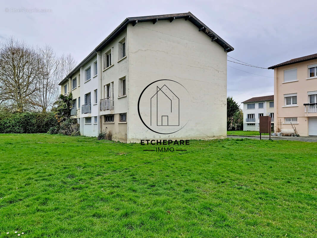 Maison à SAUVETERRE-DE-BEARN