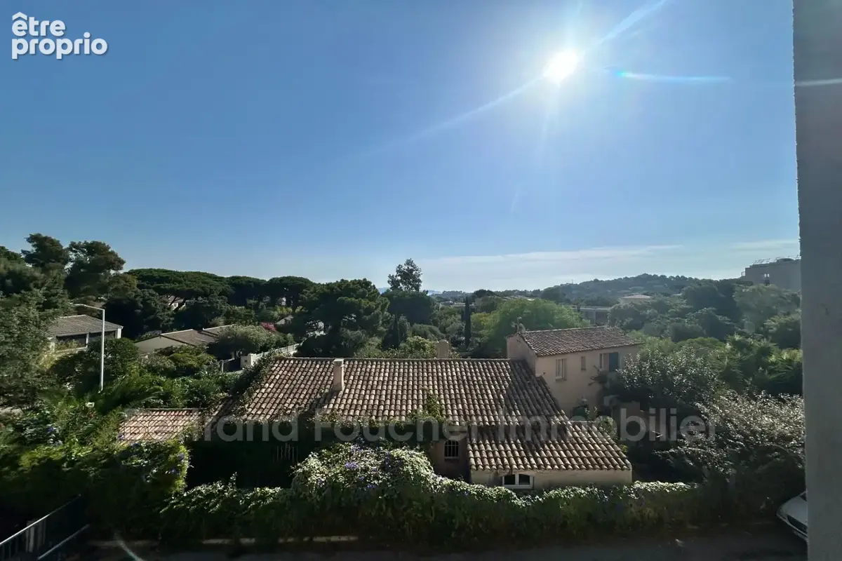Appartement 3 pièces 65 m² à vendre à Cavalaire-Sur-Mer (83240) - photo 2