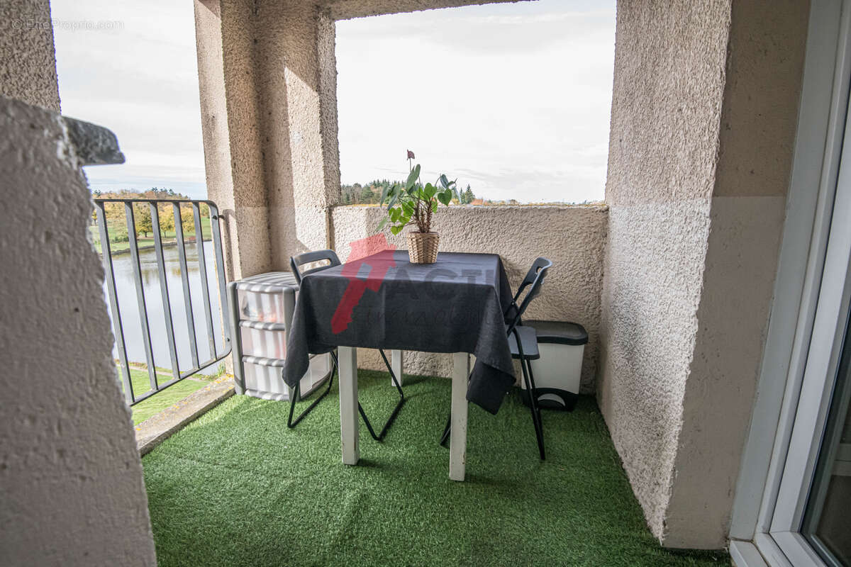 Appartement à COURCOURONNES