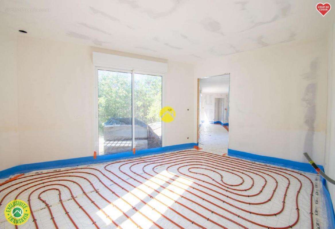 Maison à LE BUISSON-DE-CADOUIN