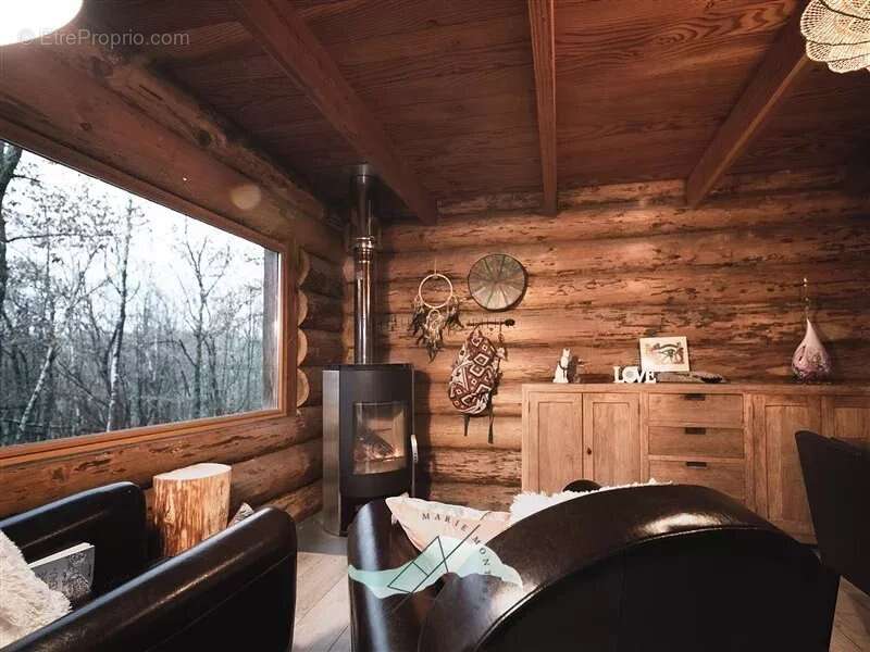 Maison à MONCEAUX-SUR-DORDOGNE