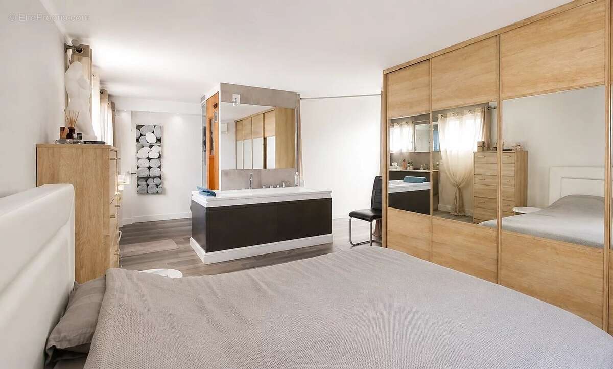 Nice Port – Bas Mont Boron  Loft d'exception de 120 m² avec 110 m² de terrasses – Dernier étage - photo 9