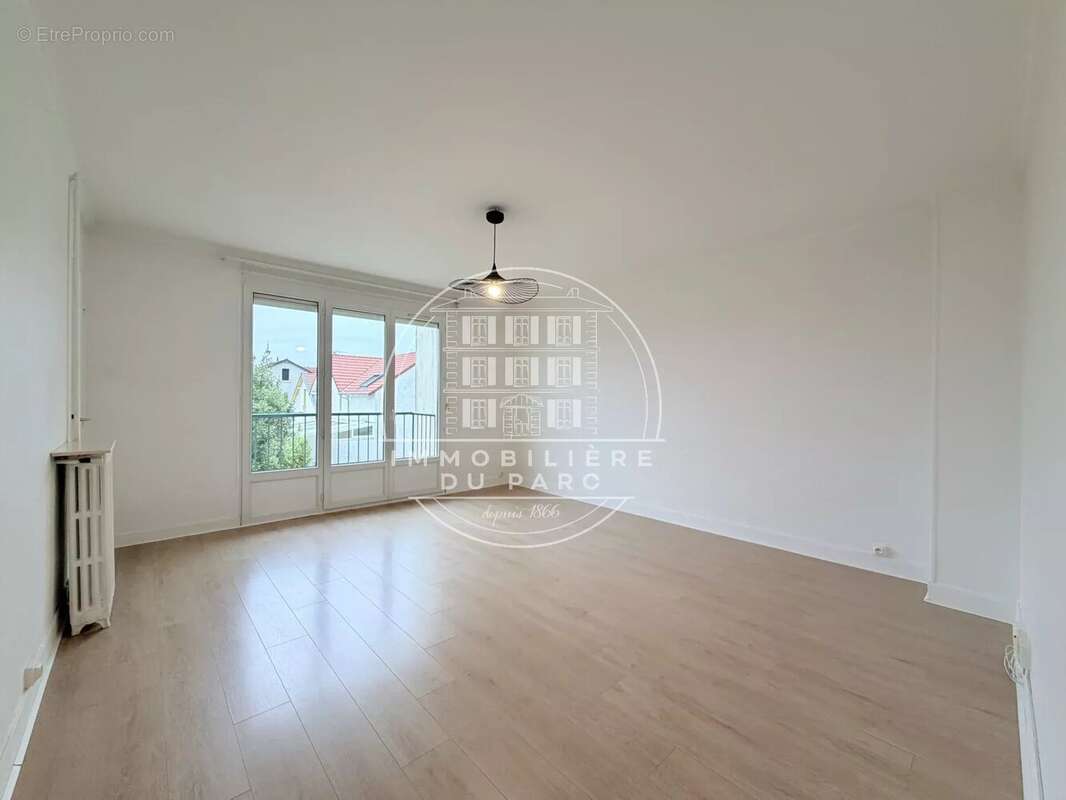 Appartement à CARRIERES-SUR-SEINE