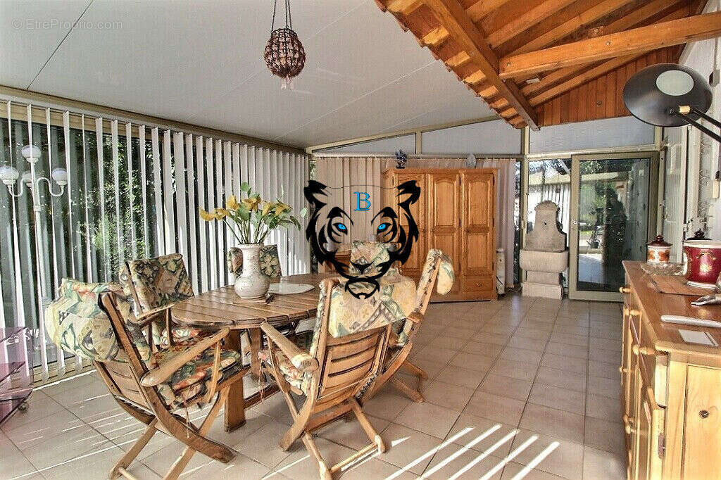 Maison à ROQUEBRUNE-SUR-ARGENS