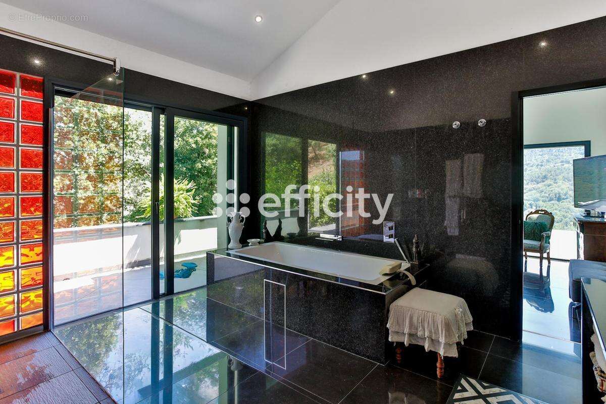 Maison à LES ADRETS-DE-L'ESTEREL