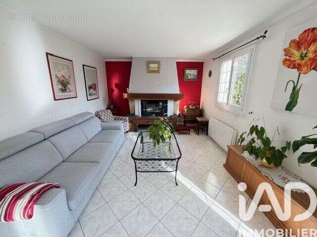 Photo 5 - Maison à SAINT-FARGEAU-PONTHIERRY