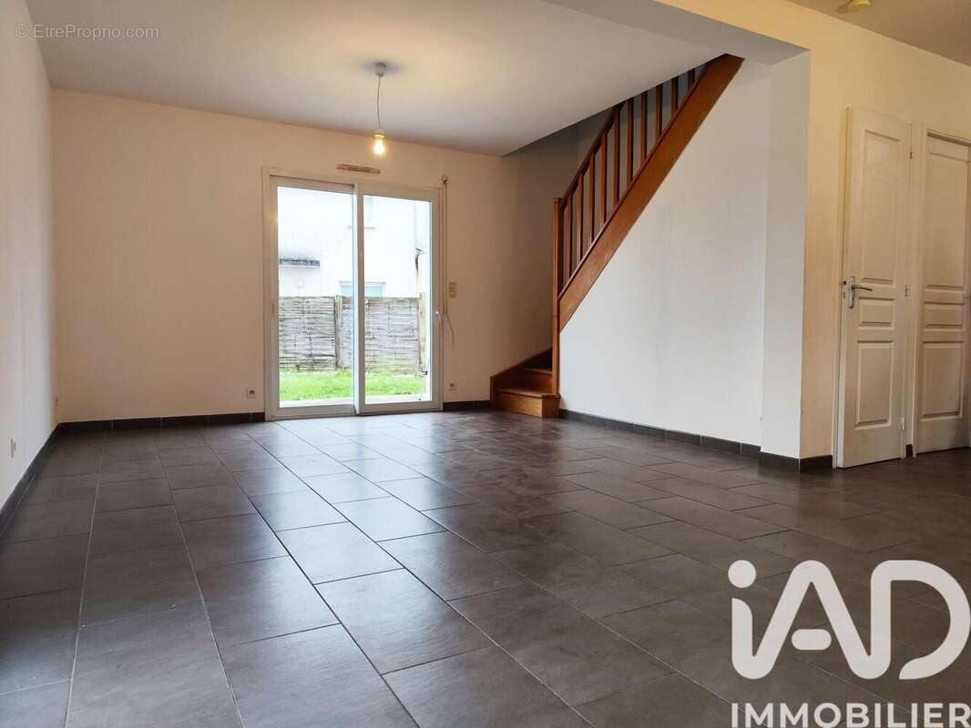 Photo 3 - Maison à BAINS-SUR-OUST