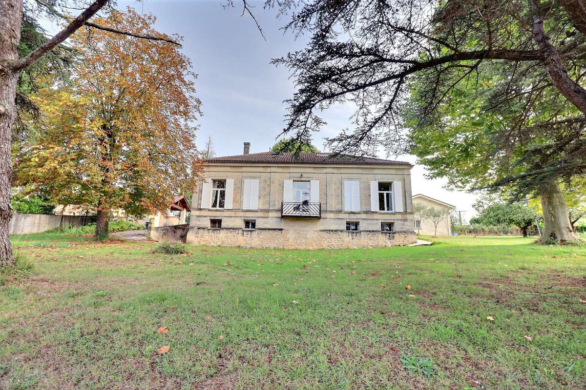 Maison à FARGUES-SAINT-HILAIRE